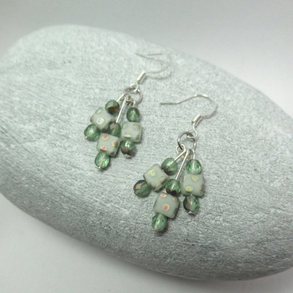 Triple dangle UG bead earrings - Picture 7 of 10